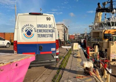 Bombeo de lubricantes a buque desde muelle en el Puerto de Bahía Blanca