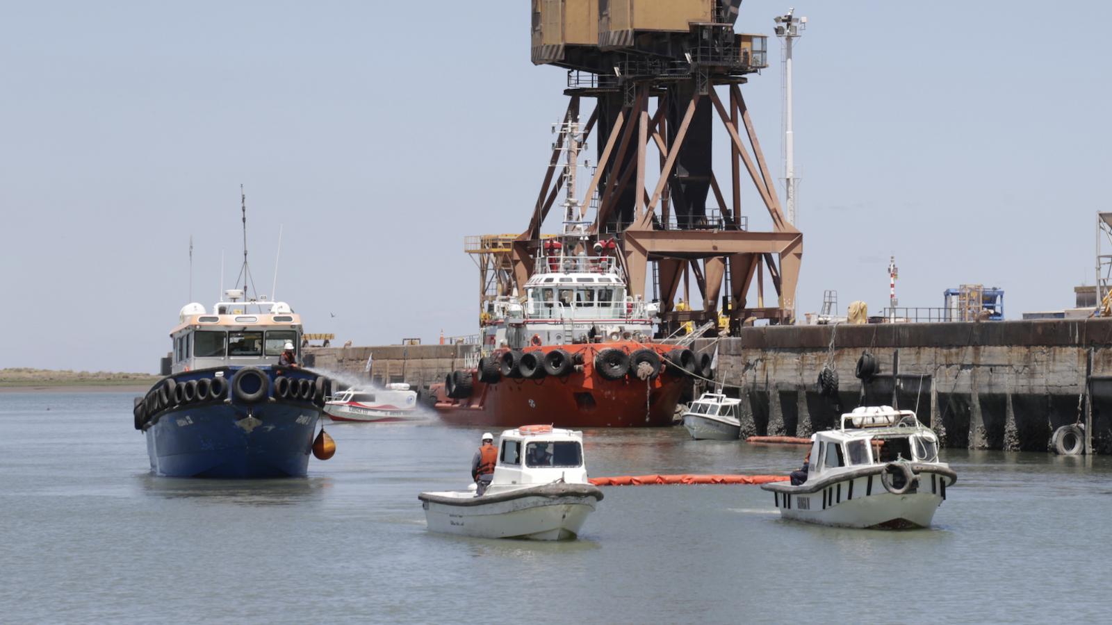 Operación marítima de Lanchas del Sur brindando servicios de apoyo y respuesta OSRO en Argentina