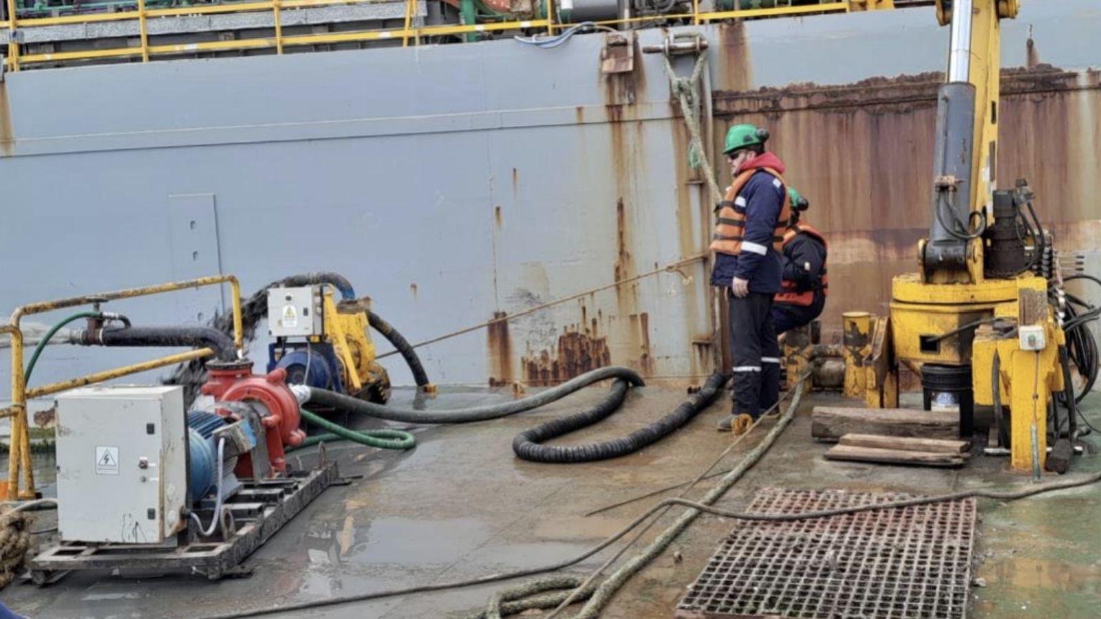 Buceo profesional y limpieza subacuática – Lanchas del Sur Trabajos de buceo profesional y limpieza subacuática realizados por Lanchas del Sur